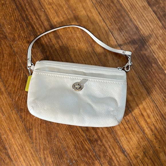 Coach White Pearl Leather Wristlet - Picture 5 of 8